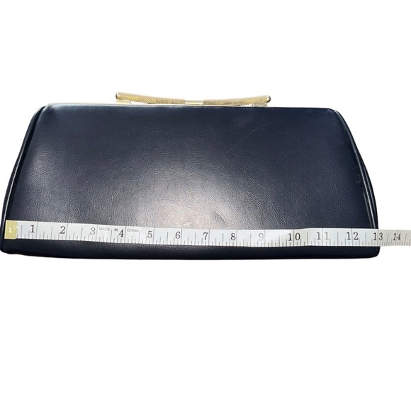 Vintage 50’s-60’s Navy Blue Trapezoid Dorris Day Clutch With Gold Hardware - Picture 8 of 8